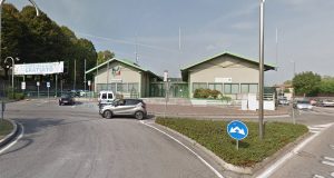 L'esterno della sala civica di Rovato, foto da Google Maps