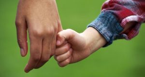 Bimbo di due anni tolto alla madre a Rovato