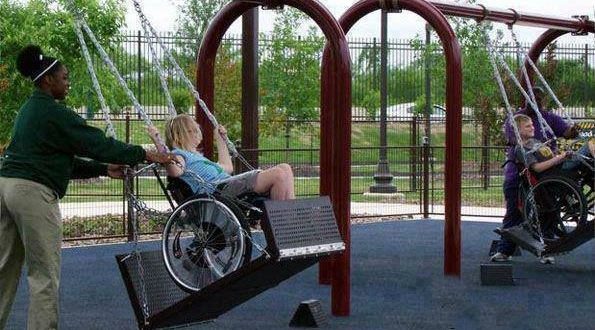 Parco giochi per disabili, foto generica