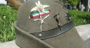 Un cappello alpino, foto generica