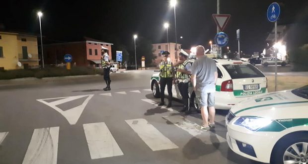 Polizia locale di Rovato, foto da pagina Facebook ufficiale